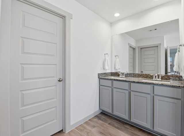 137 Big Sandy Lane, Anahuac, TX 77514