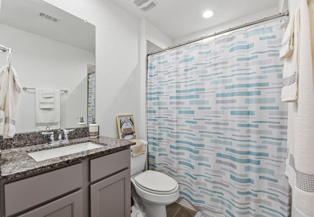 137 Big Sandy Lane, Anahuac, TX 77514