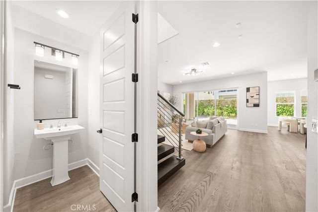 133 Chant, Irvine, CA 92618