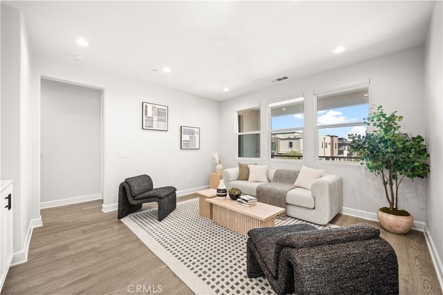 133 Chant, Irvine, CA 92618