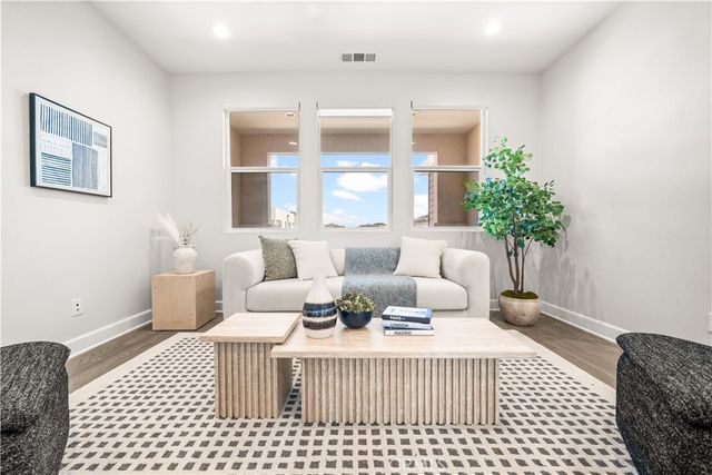 133 Chant, Irvine, CA 92618