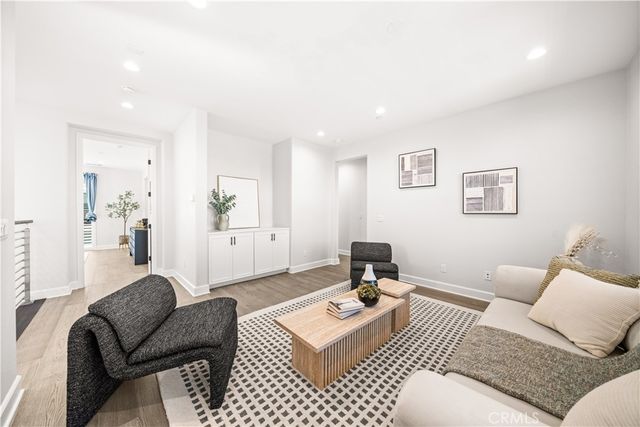 133 Chant, Irvine, CA 92618
