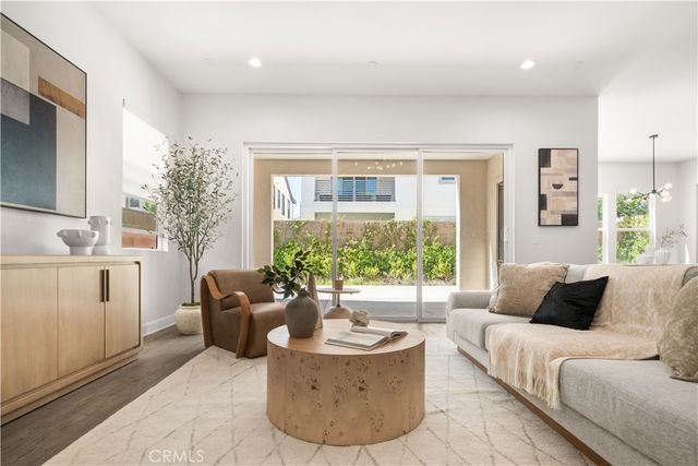 133 Chant, Irvine, CA 92618