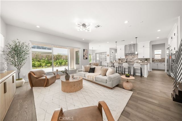 133 Chant, Irvine, CA 92618