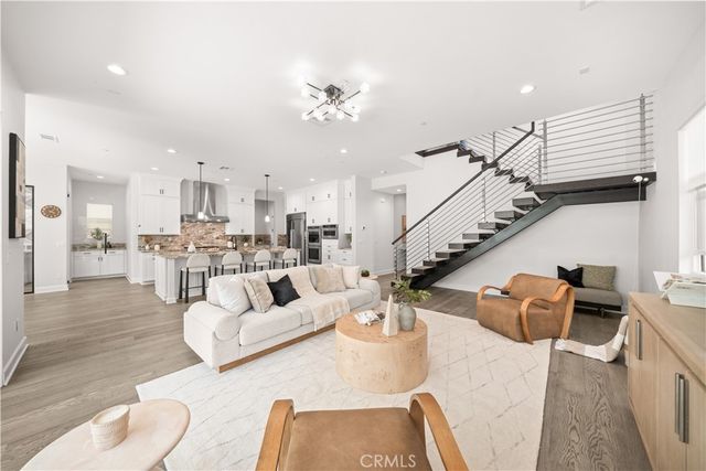 133 Chant, Irvine, CA 92618