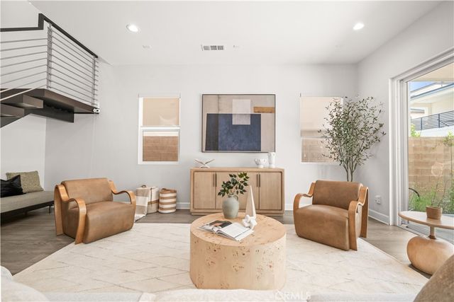 133 Chant, Irvine, CA 92618
