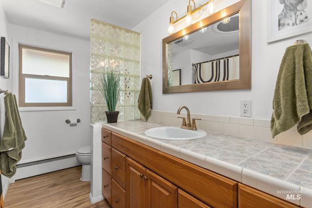 303 W Pine Ave, Meridian, ID 83642
