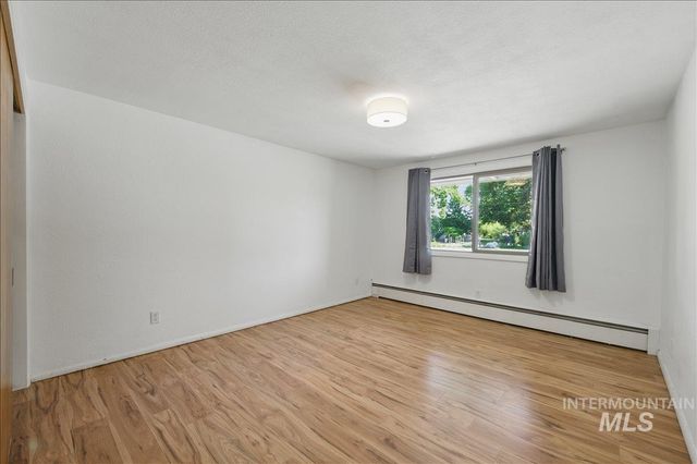 303 W Pine Ave, Meridian, ID 83642
