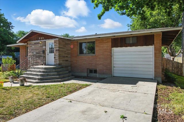 303 W Pine Ave, Meridian, ID 83642