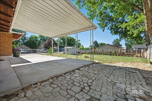 303 W Pine Ave, Meridian, ID 83642