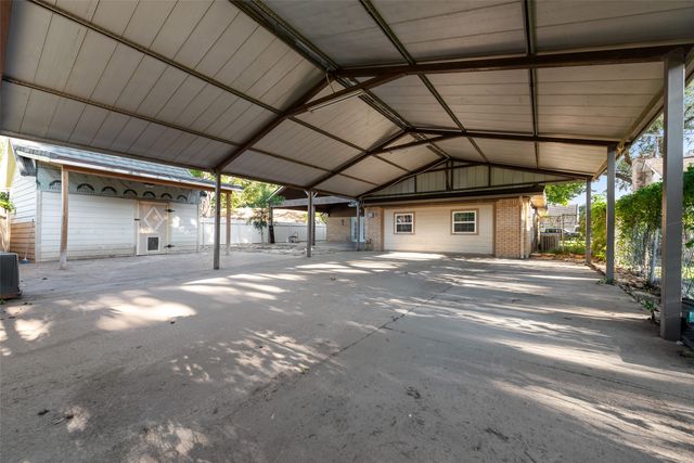 3025 Truxillo Street, Dallas, TX 75228