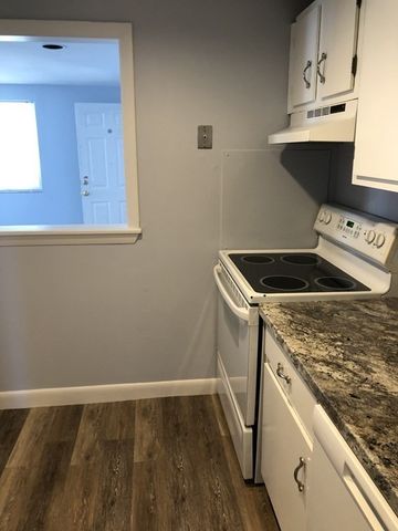 272 Bedford St A-4, Abington, MA 02351