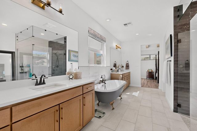 90 Camino De Claudio, Corrales, NM 87048