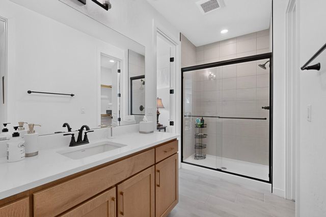 90 Camino De Claudio, Corrales, NM 87048