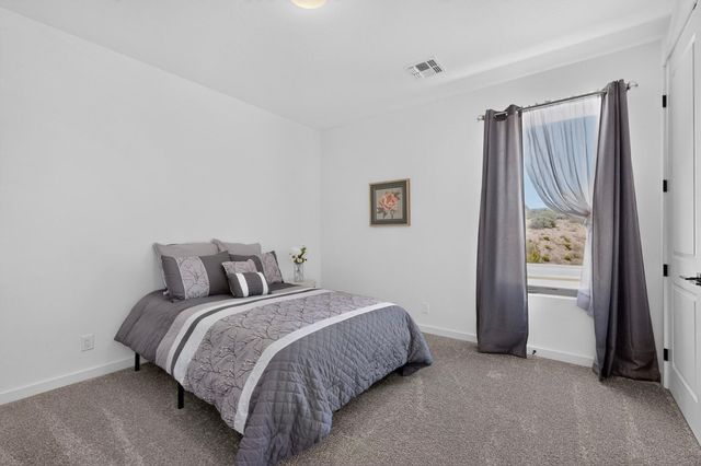 90 Camino De Claudio, Corrales, NM 87048