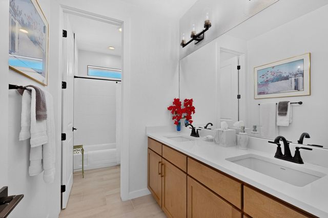 90 Camino De Claudio, Corrales, NM 87048
