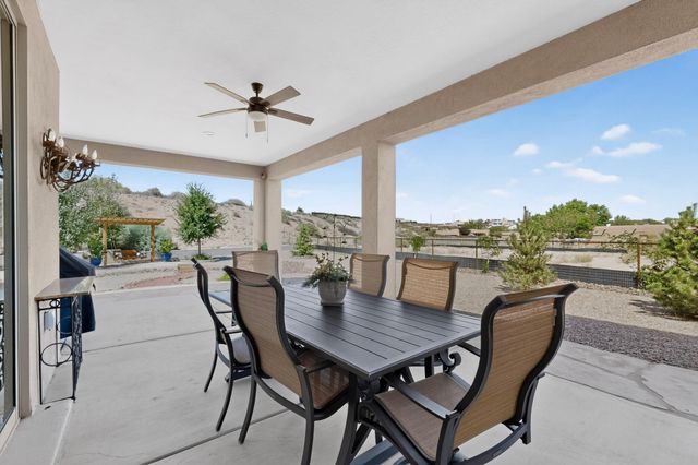 90 Camino De Claudio, Corrales, NM 87048