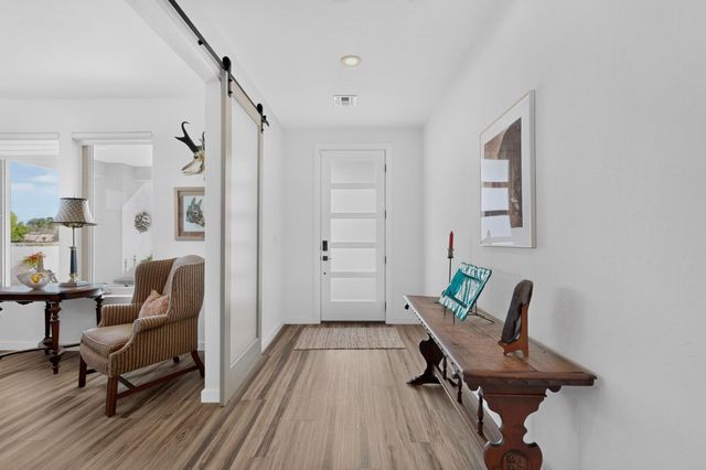 90 Camino De Claudio, Corrales, NM 87048