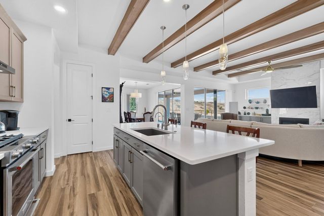 90 Camino De Claudio, Corrales, NM 87048