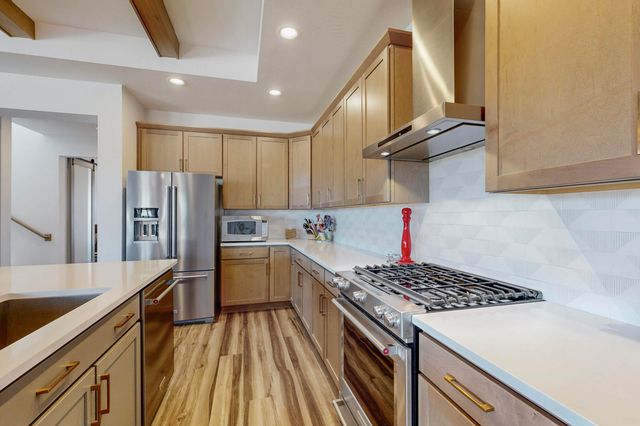 90 Camino De Claudio, Corrales, NM 87048