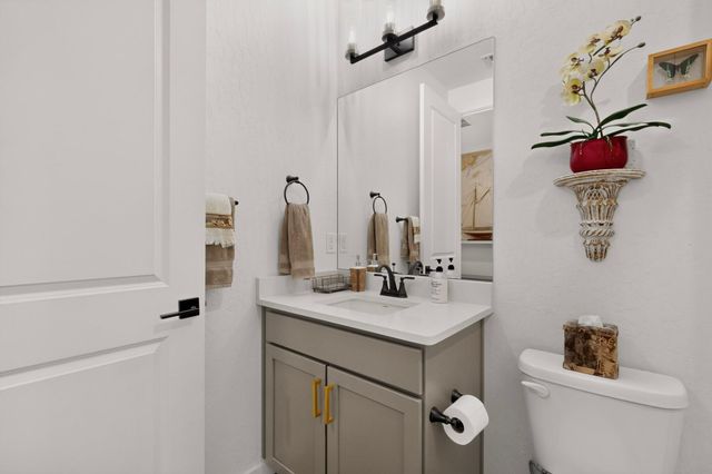 90 Camino De Claudio, Corrales, NM 87048