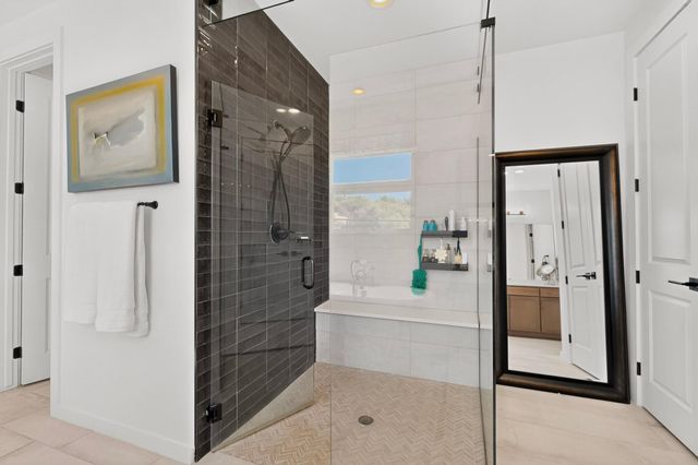 90 Camino De Claudio, Corrales, NM 87048