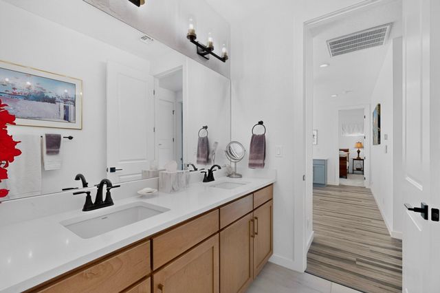 90 Camino De Claudio, Corrales, NM 87048