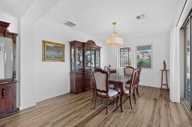 90 Camino De Claudio, Corrales, NM 87048