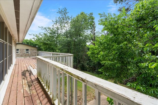110 Shelton Drive, Eureka Springs, AR 72632