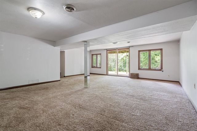 110 Shelton Drive, Eureka Springs, AR 72632