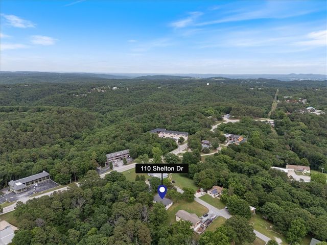 110 Shelton Drive, Eureka Springs, AR 72632