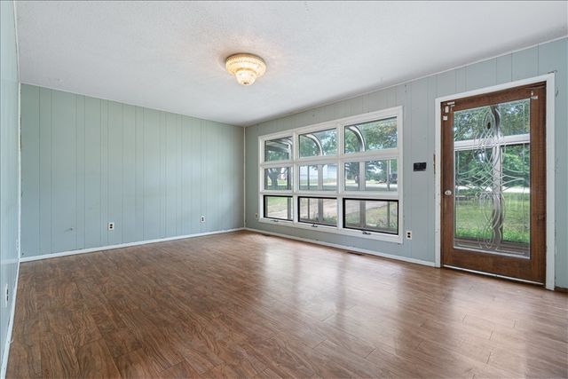 110 Shelton Drive, Eureka Springs, AR 72632
