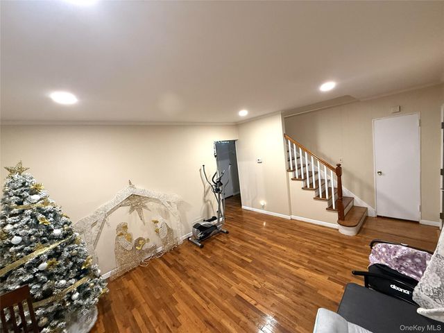 7 Clarissa Drive, Hicksville, NY 11801