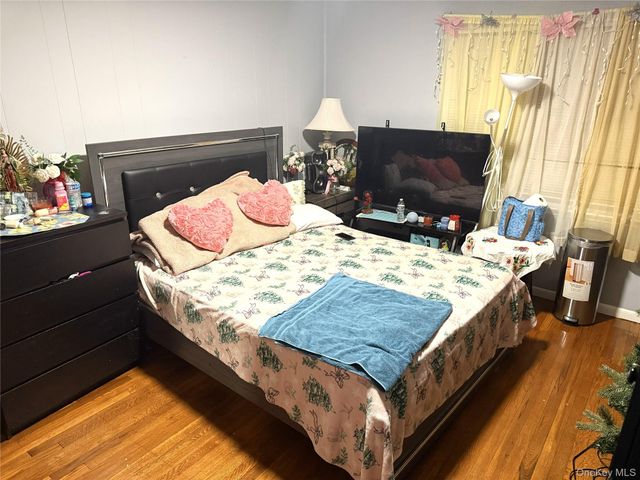 7 Clarissa Drive, Hicksville, NY 11801