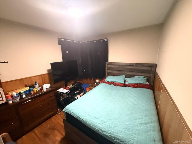 7 Clarissa Drive, Hicksville, NY 11801