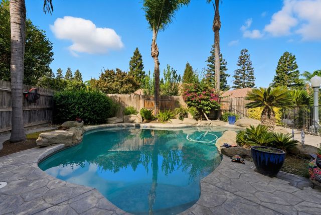 2923 S Johnson Street, Visalia, CA 93277