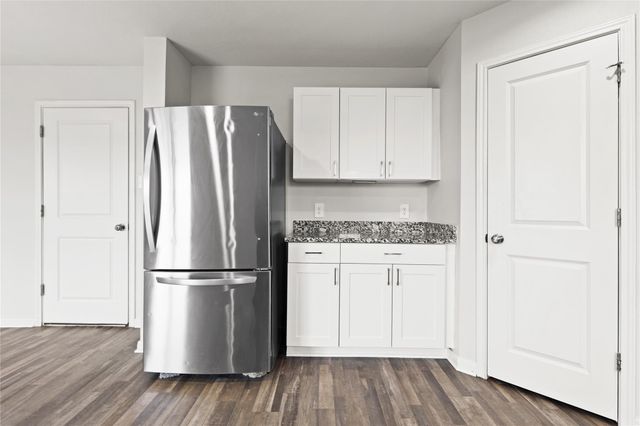 105 Avalon Drive, Huntsville, TX 77320