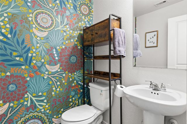 105 Avalon Drive, Huntsville, TX 77320