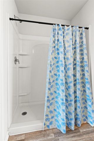 105 Avalon Drive, Huntsville, TX 77320