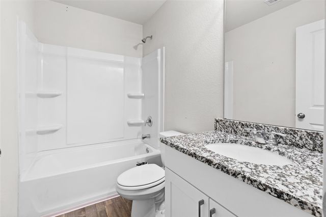 105 Avalon Drive, Huntsville, TX 77320