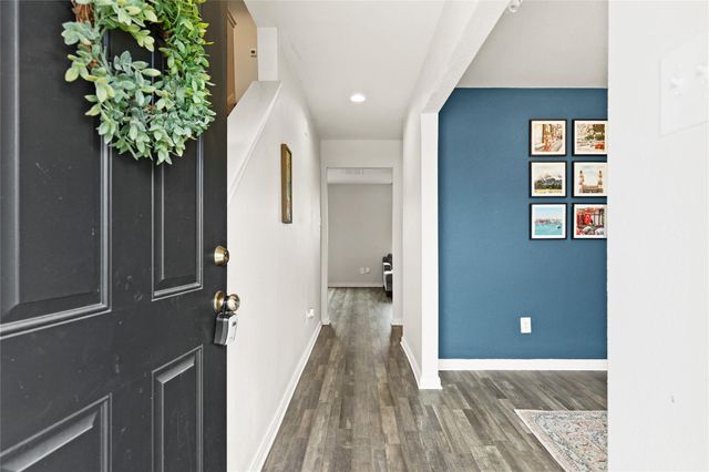 105 Avalon Drive, Huntsville, TX 77320