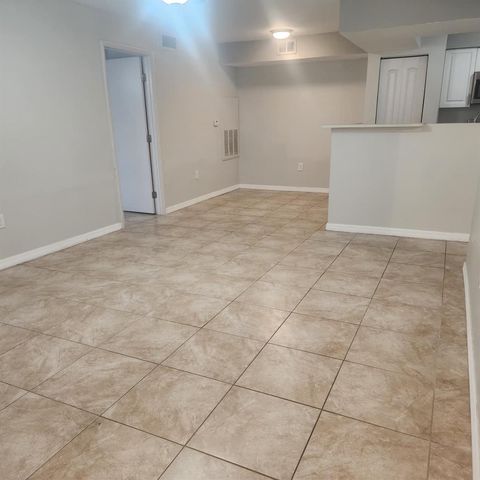 3004 PARKWAY BOULEVARD 104, Kissimmee, FL 34747