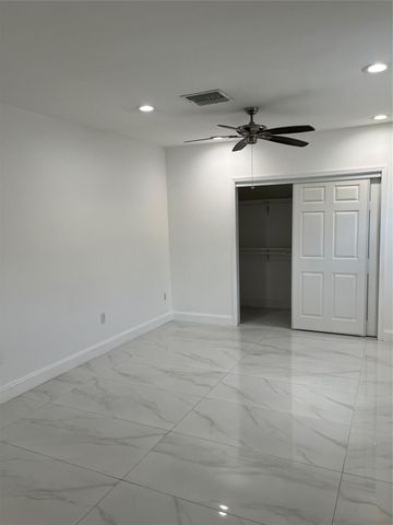 5424 Jackson Street, Hollywood, FL 33021