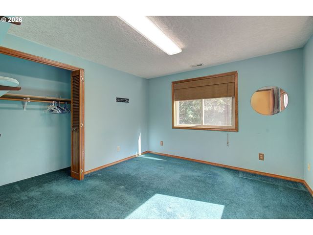 230 PRIMROSE Rd, Kelso, WA 98626
