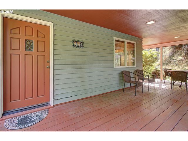230 PRIMROSE Rd, Kelso, WA 98626