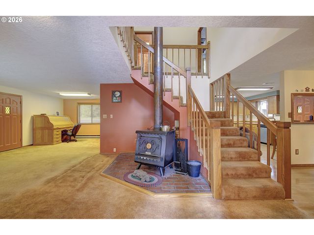 230 PRIMROSE Rd, Kelso, WA 98626