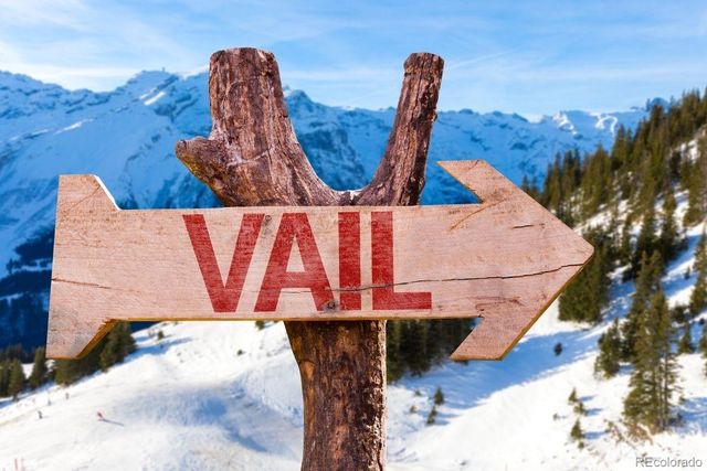 7230 S Homesteader Drive, Morrison, CO 80465