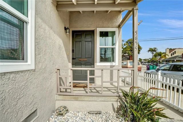 5655 E 2nd, Long Beach, CA 90803