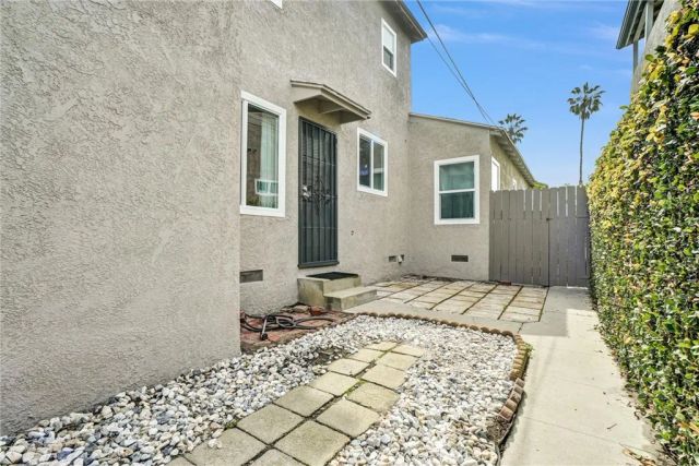 5655 E 2nd, Long Beach, CA 90803