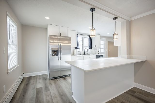 27 Woodside Lane, Greece, NY 14616